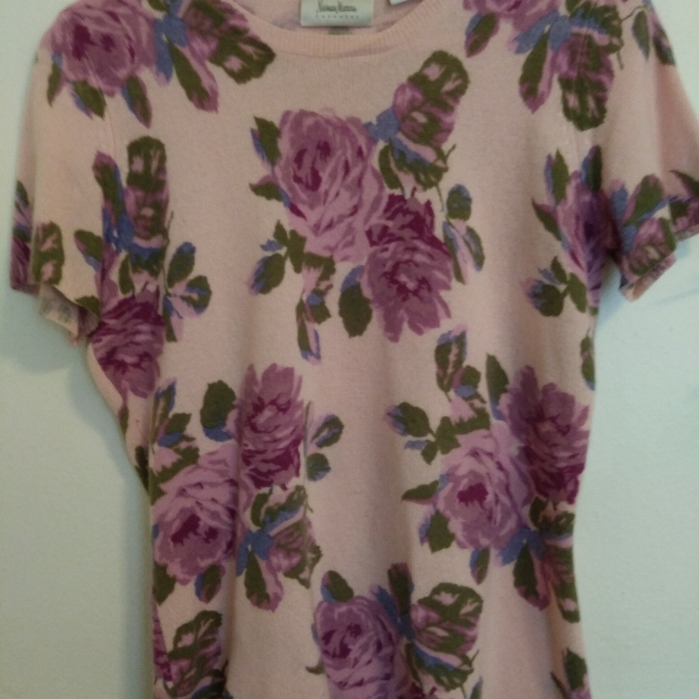 Neiman Marcus 100% Cashmere Short Sleeve Sweater